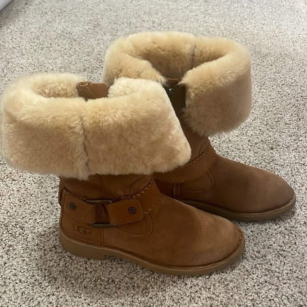 UGG chestnut boots, size 5.5.